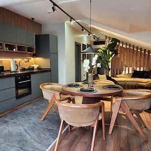 Dream House 22 Aparthotel
