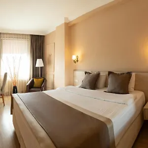 3* Hotel Classes Airport
